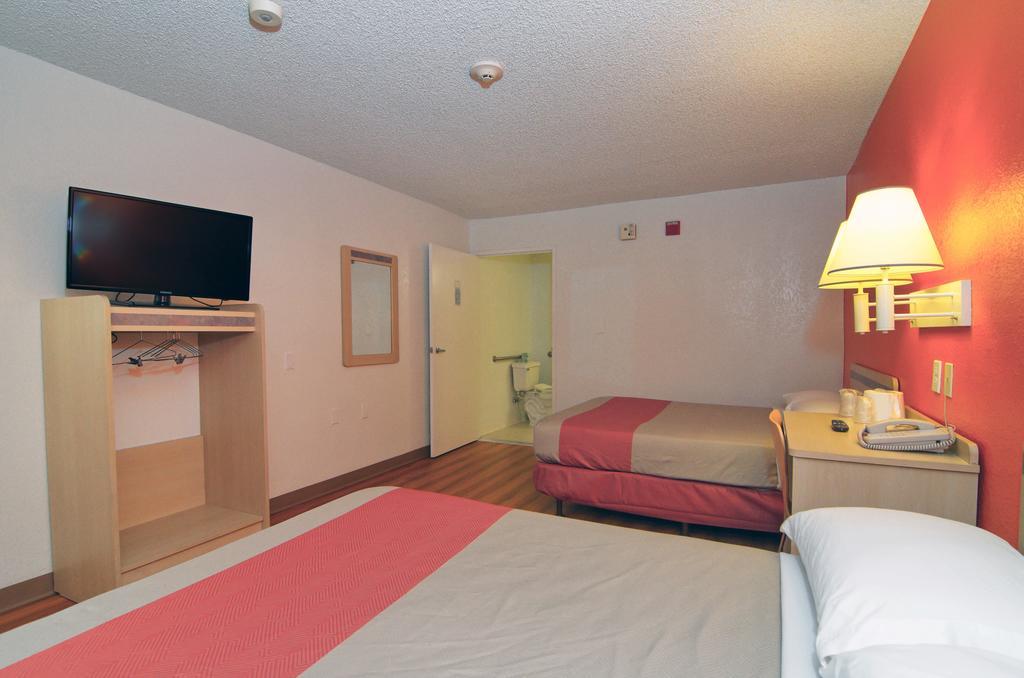 Motel 6-North Palm Springs, Ca - North Bilik gambar