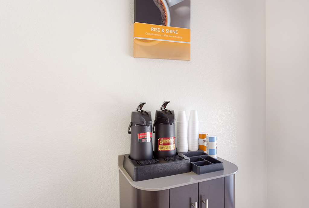 Motel 6-North Palm Springs, Ca - North Dalaman gambar