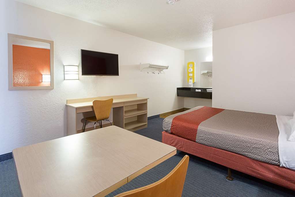 Motel 6-North Palm Springs, Ca - North Bilik gambar