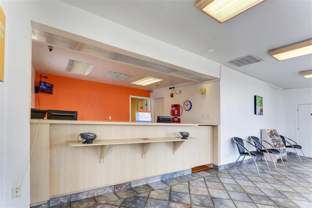 Motel 6-North Palm Springs, Ca - North Dalaman gambar