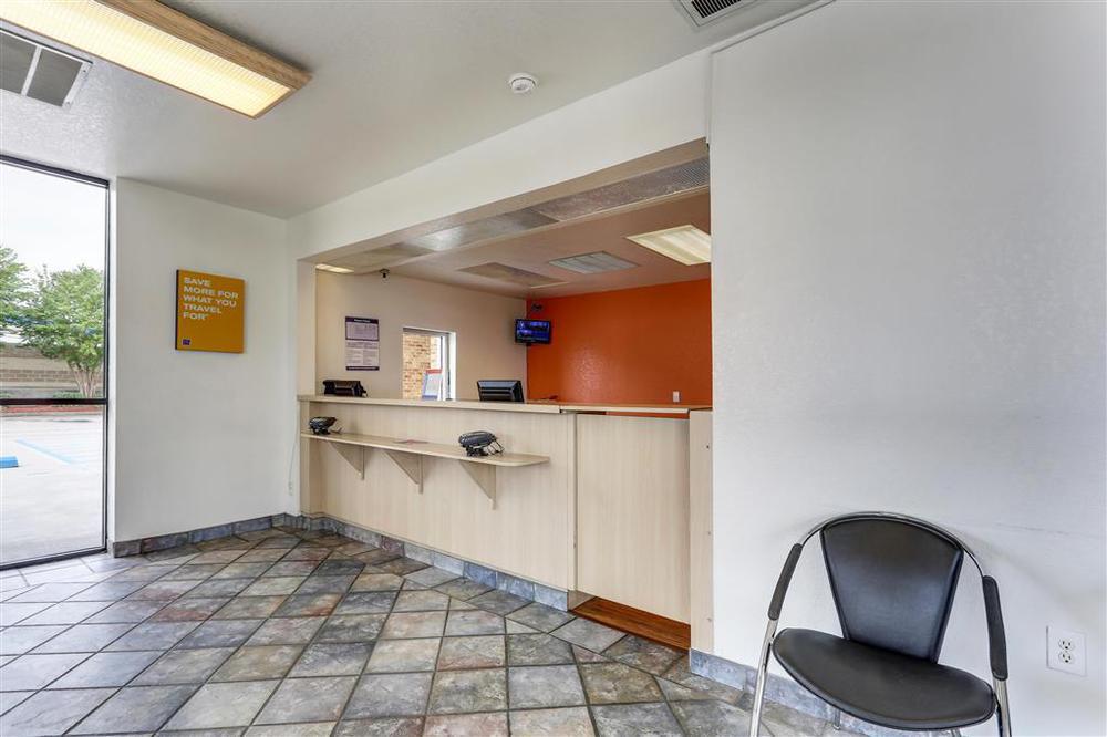 Motel 6-North Palm Springs, Ca - North Dalaman gambar