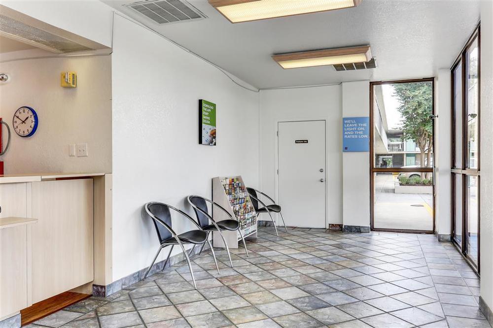 Motel 6-North Palm Springs, Ca - North Dalaman gambar