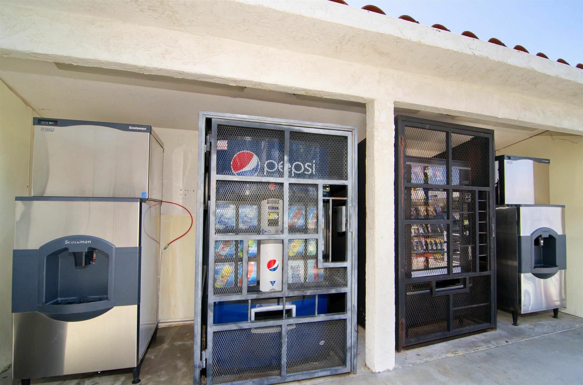 Motel 6-North Palm Springs, Ca - North Luaran gambar
